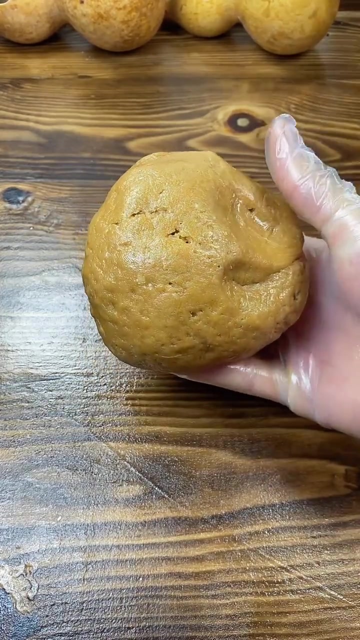 过年必备!三个鸡蛋一碗面,油炸开花果子做法来啦