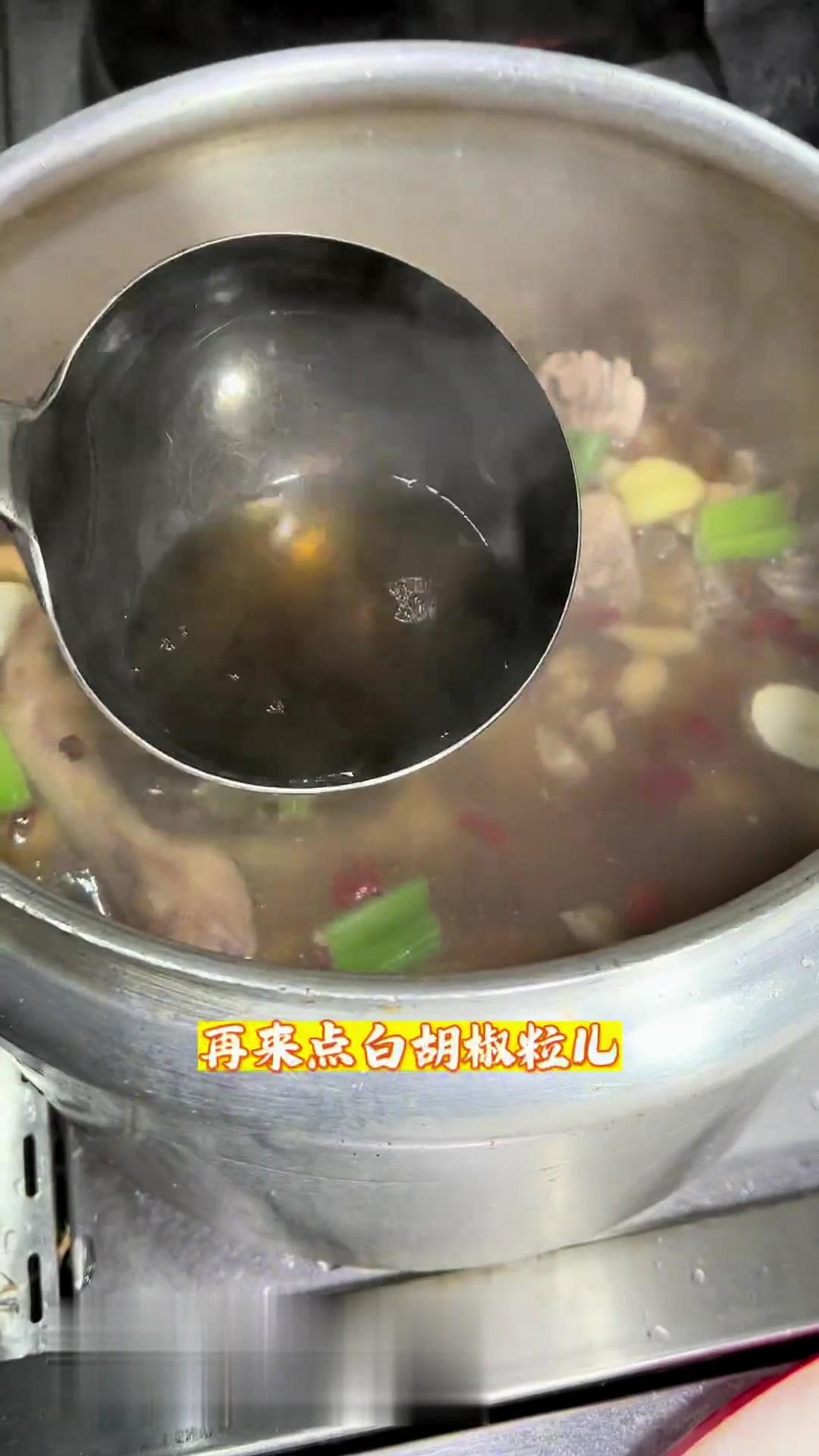 清炖大公鸡做法超简单快来试试吧