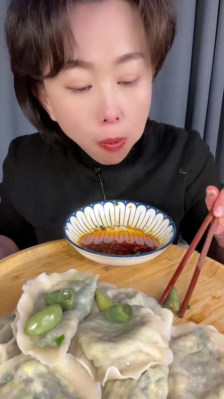 热腾腾饺子出锅啦