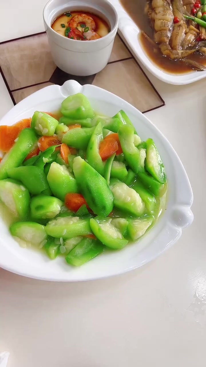 粗茶淡饭里，藏着最真实的人间烟火