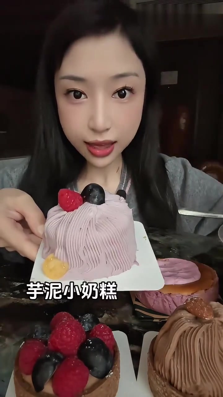 雪花芝士炸鸡与超多麻酱热干粉