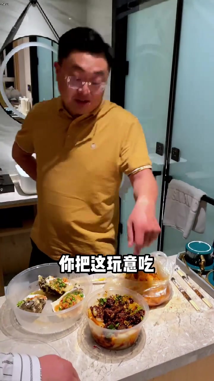 酒店吃夜宵，一段令人捧腹的搞笑经历