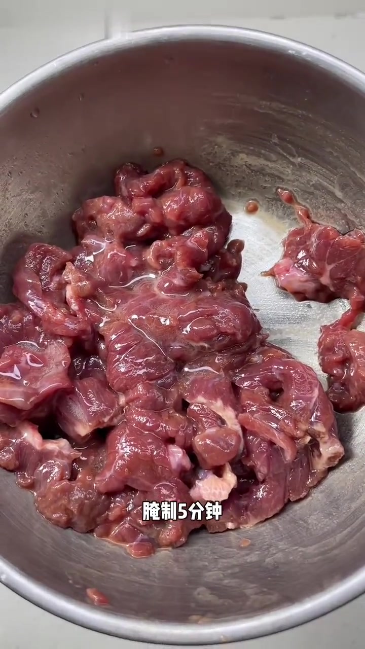 又降温了！来一顿热乎乎的牛肉粉丝汤