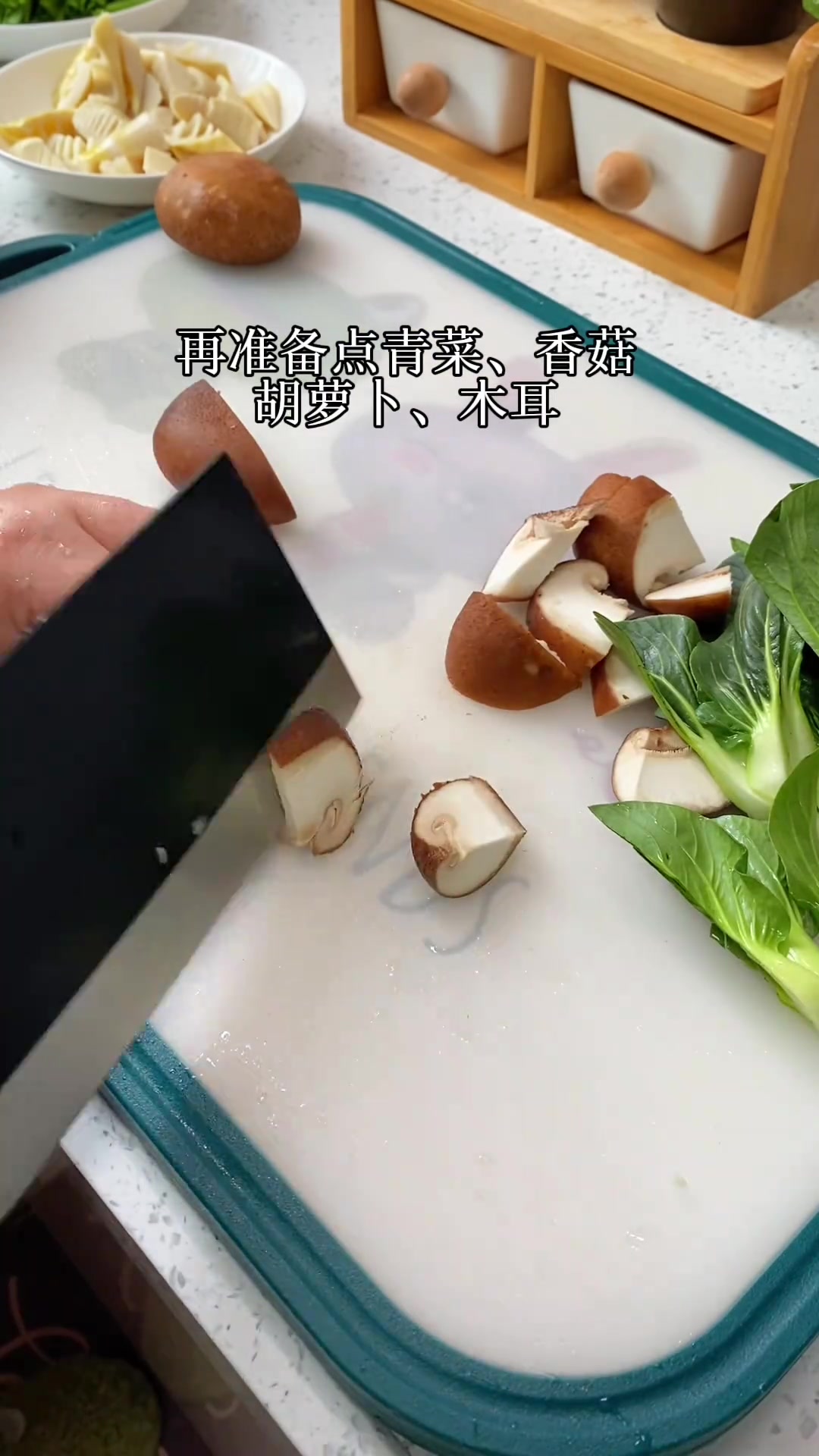 油面筋炒素,江浙沪的家常菜,比大鱼大肉好吃