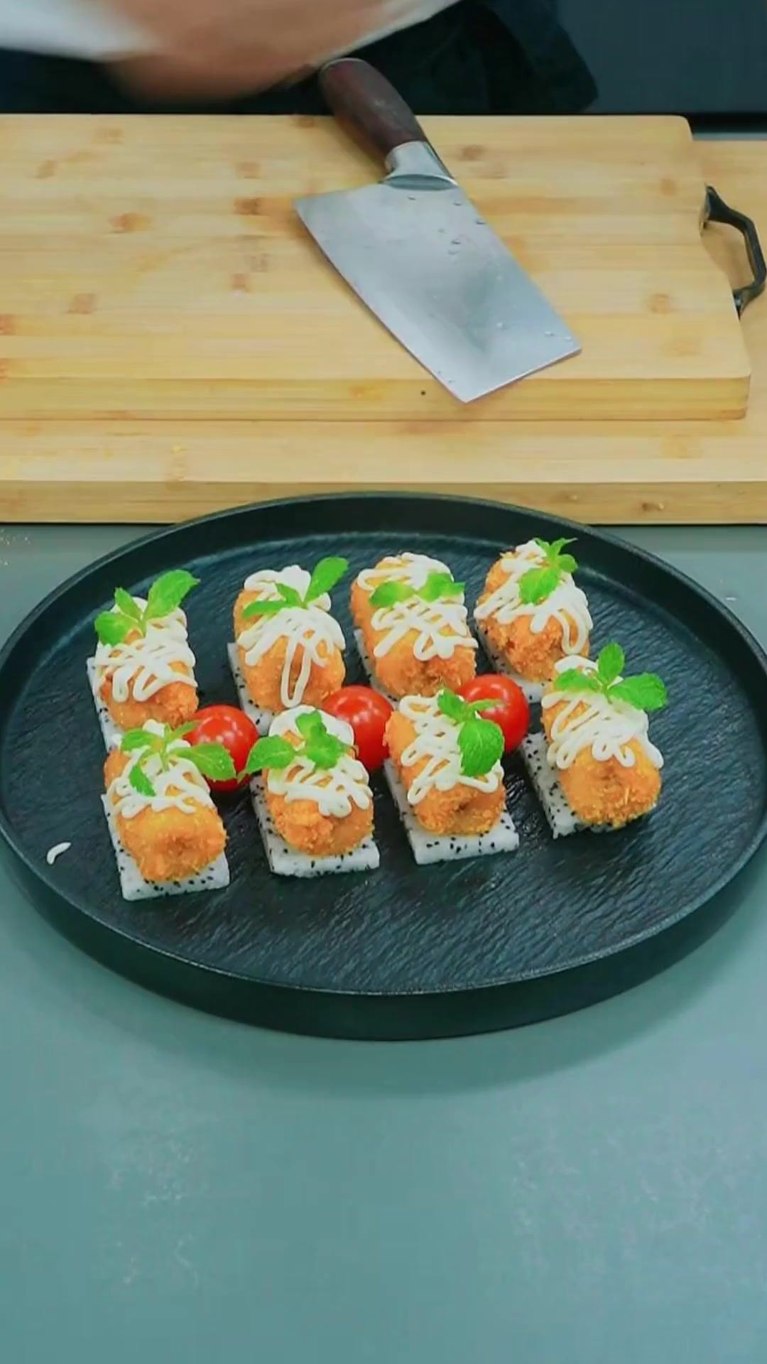金黄酥脆的炸香蕉,原来做法这样简单,精致好看,软糯香甜