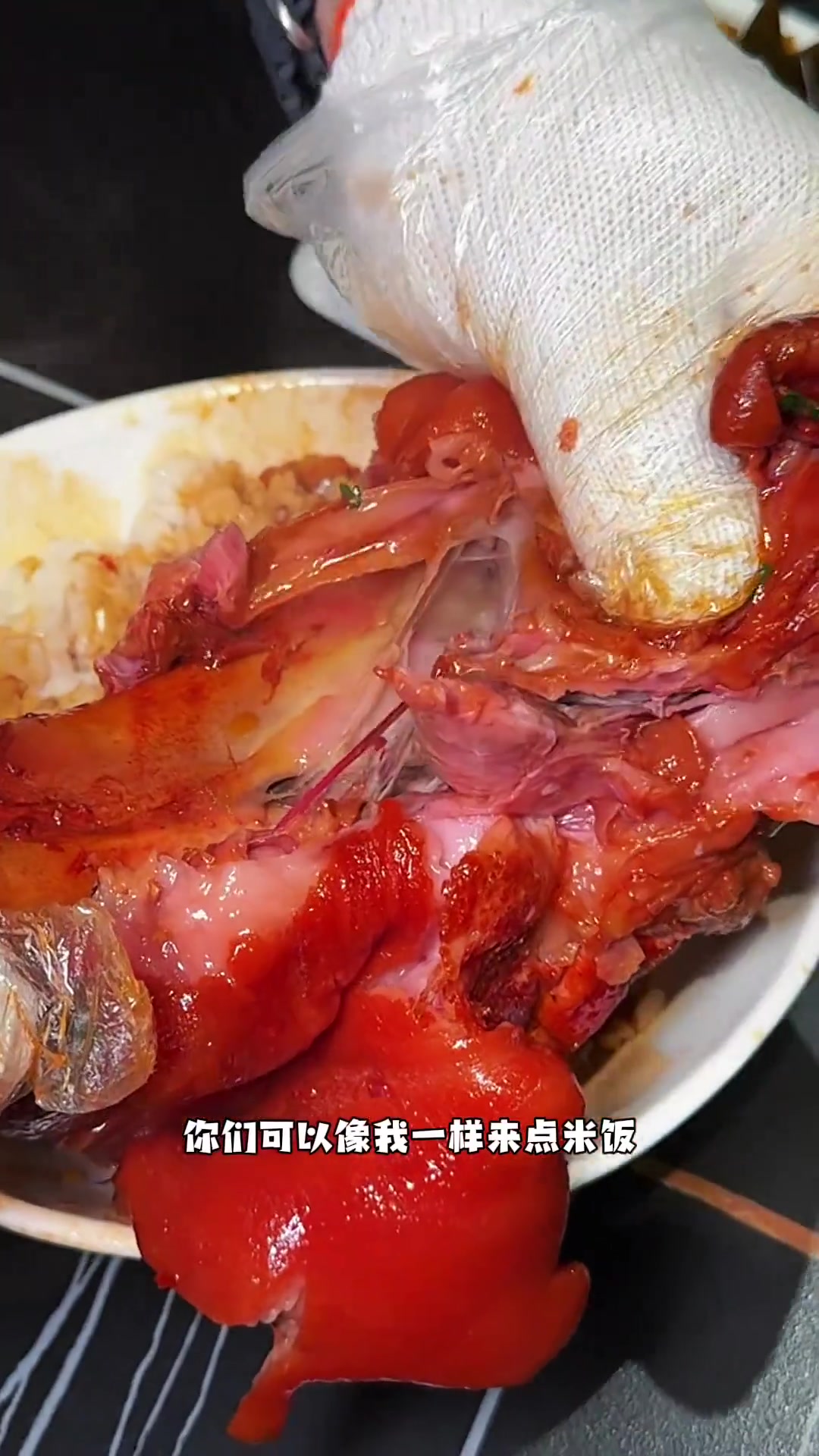 铁锅炖大肘子和大肉龙