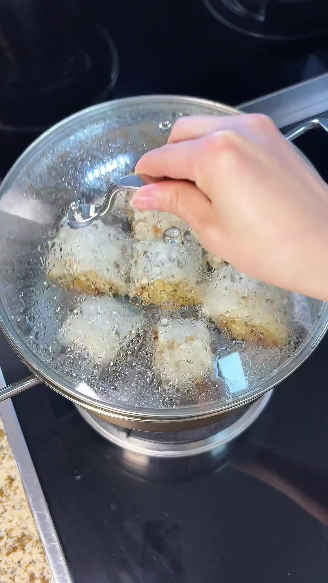 养生选中式!蒸红枣核桃黑芝麻馒头当早餐超棒