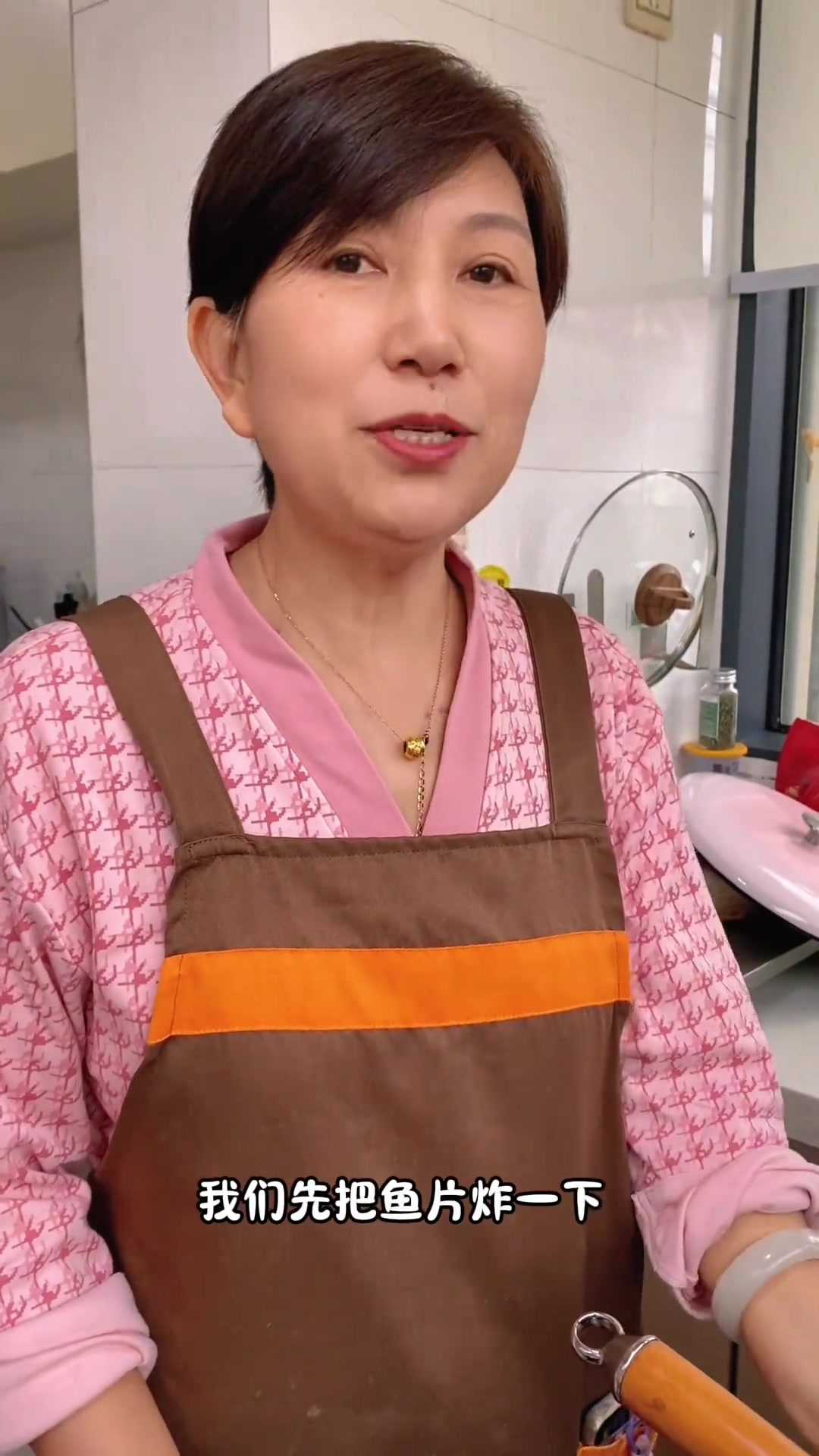 我妈做的麻辣鱼片超好吃,一口一个嘎嘣脆!