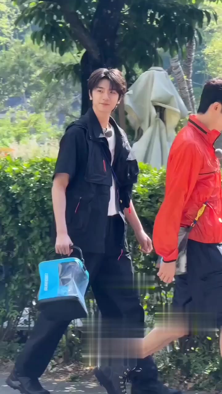 林一出发去钓鱼了