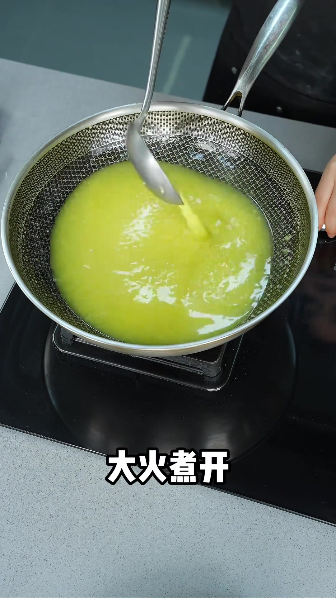 金汤海参小米粥做法简单,美味健康