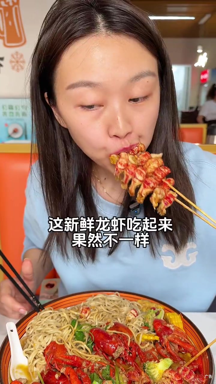 夜宵可以整起了！小龙虾、烤鱼、烧烤都安排！