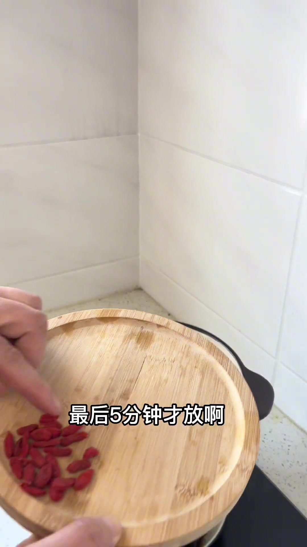 身体疲倦爱喝汤?花旗参炖鸡汤学起来!