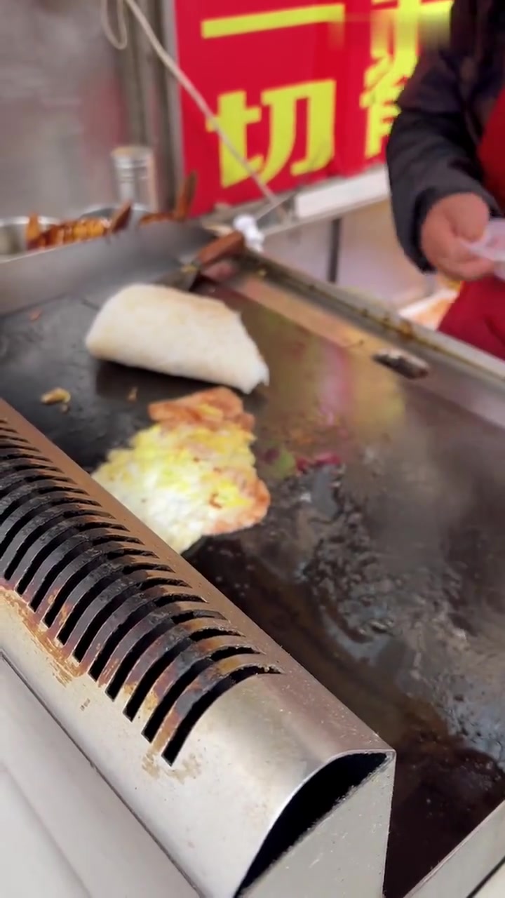 天津冷门早点：米饼夹鸡蛋