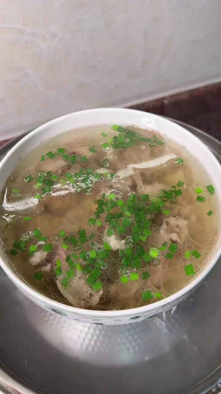 客家蒸土猪肉汤，原汁原味好鲜甜，小孩很喜欢喝