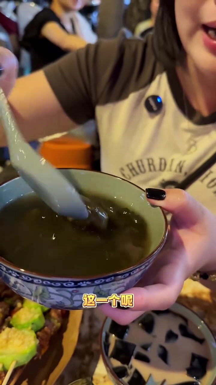 啊香回湛江吴川吃夜宵鸡S藤糖水