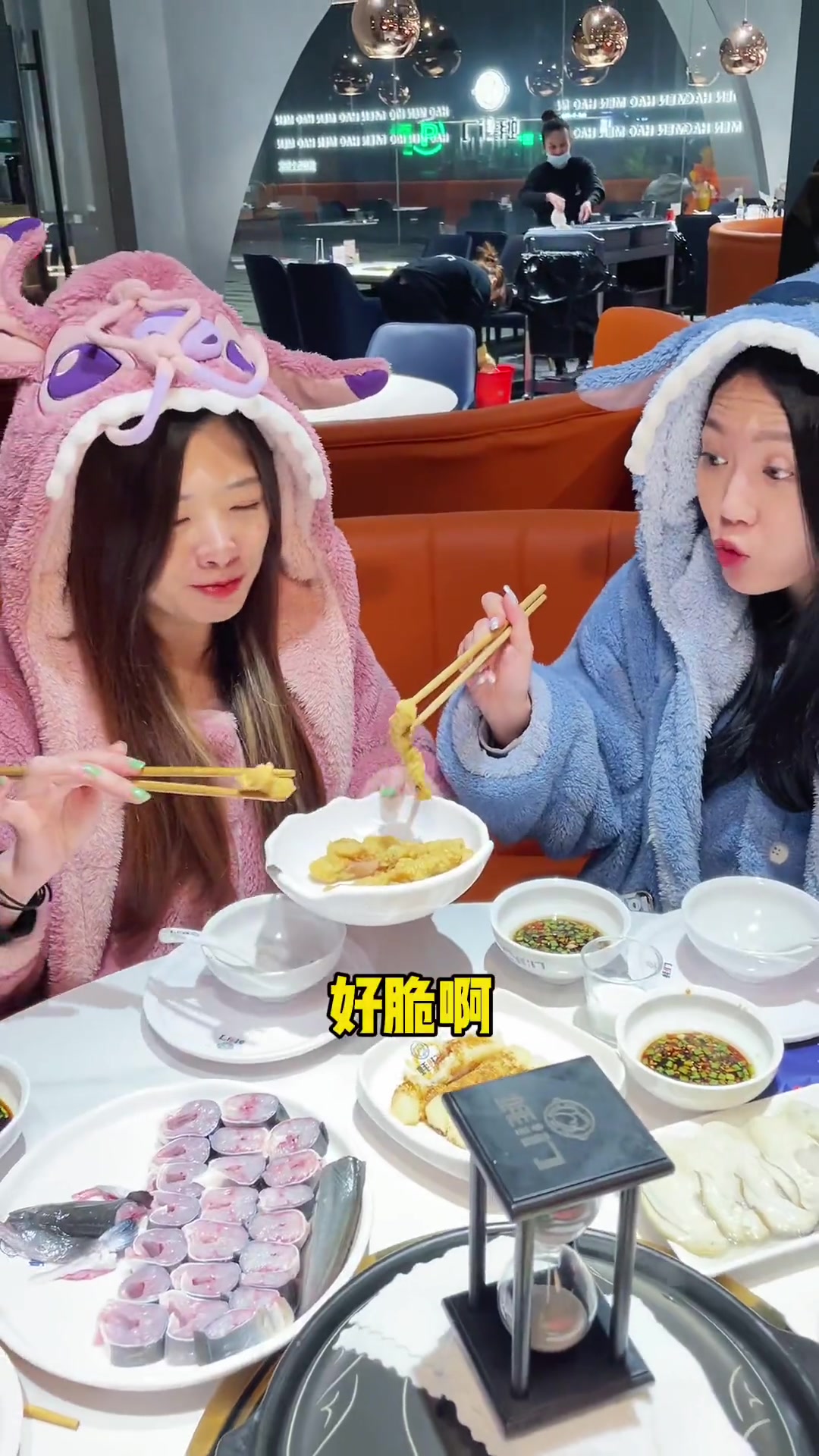 冬天宵夜火锅必须拥有姓名!最后一句超有画面感