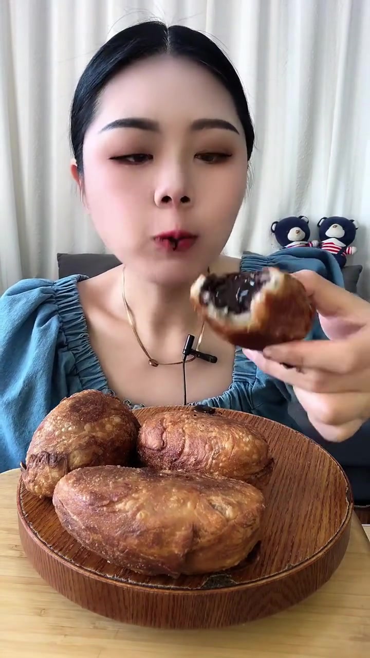 油炸紫米巧克力饺子,嘎嘎好吃,爱了!