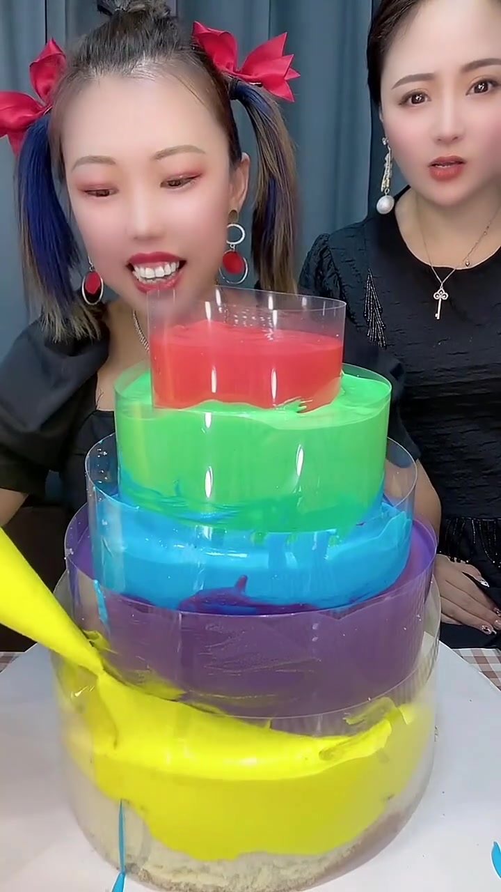 五层爆浆蛋糕来咯