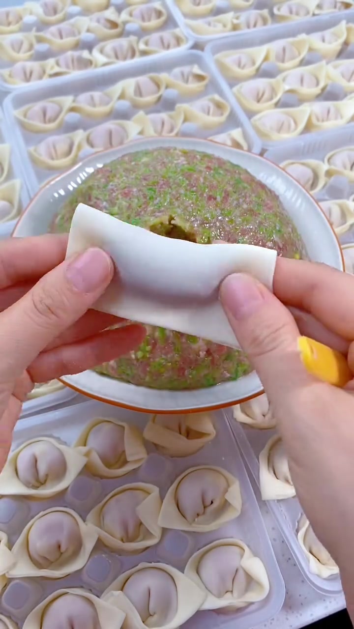 薄皮大馅馄饨包法简单几步超好看