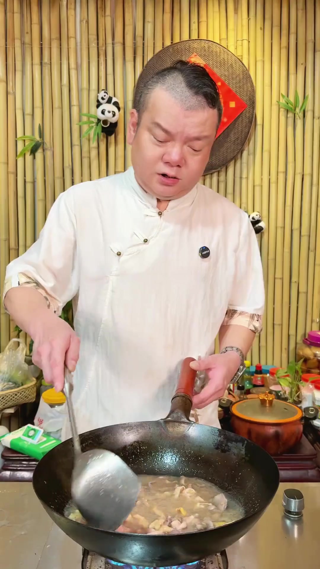 天气热做个酸辣炒鸡杂配粥吃，绝绝子！