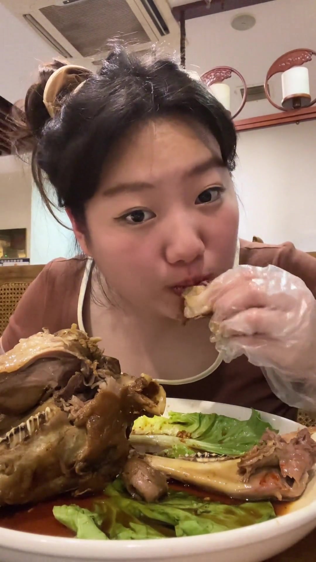 喝羊头牛筋丸羊肉串羊腰子