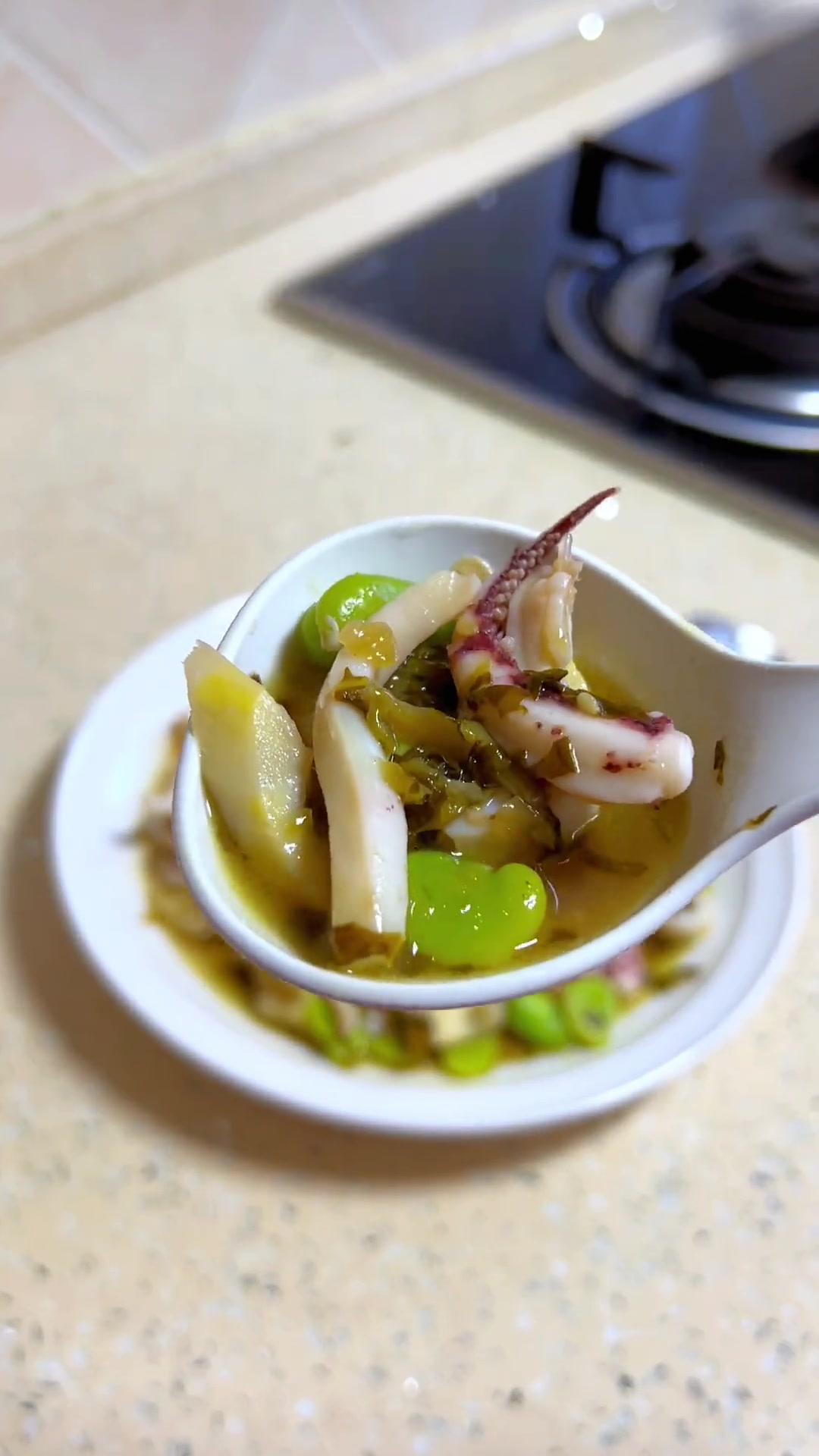 雪菜炒鱿鱼鲜掉眉毛