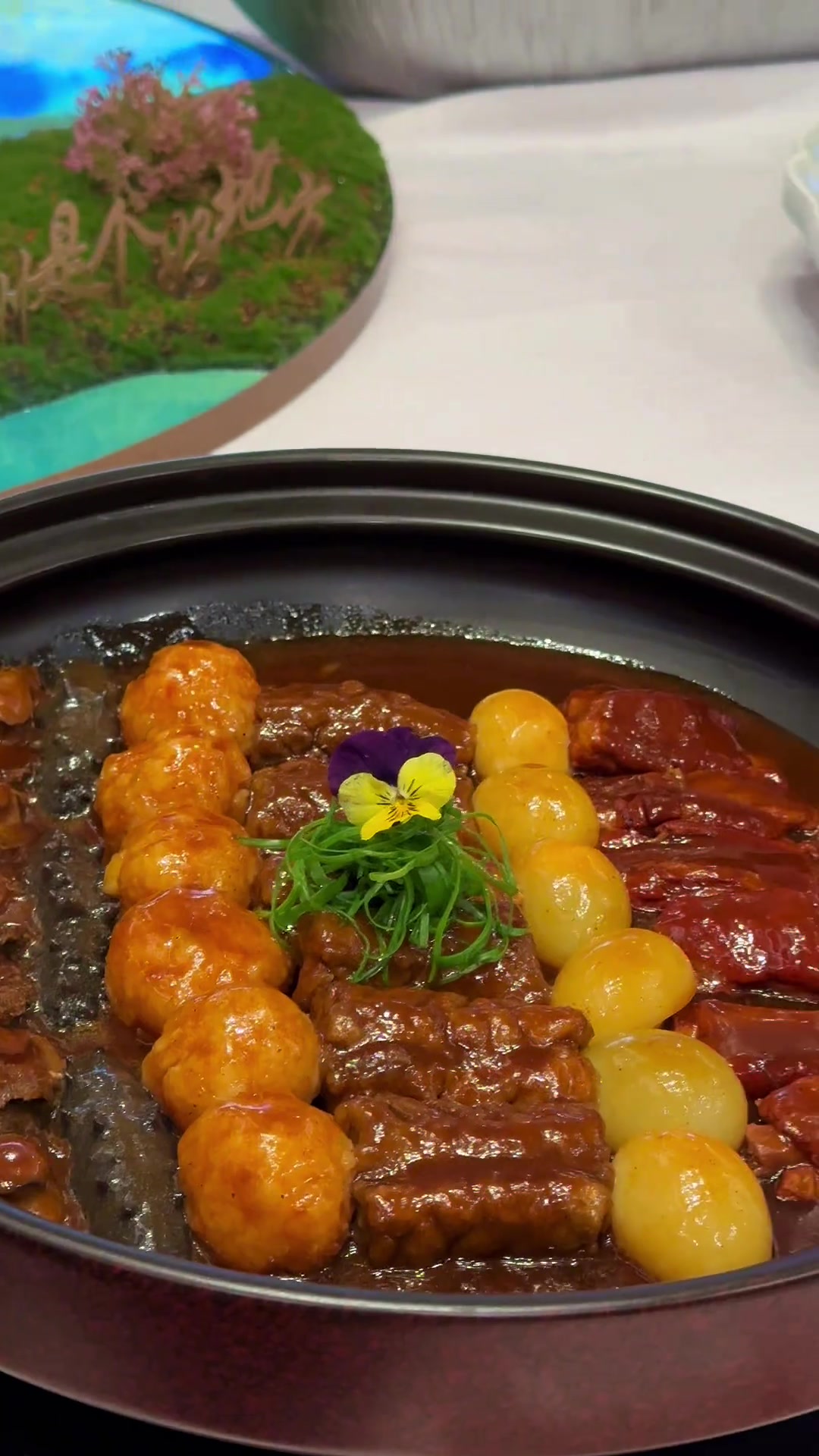 一杯拜师茶,一生师徒情!今有幸拜入薛泉生大师门下,用心推广淮扬菜,推广扬州美食