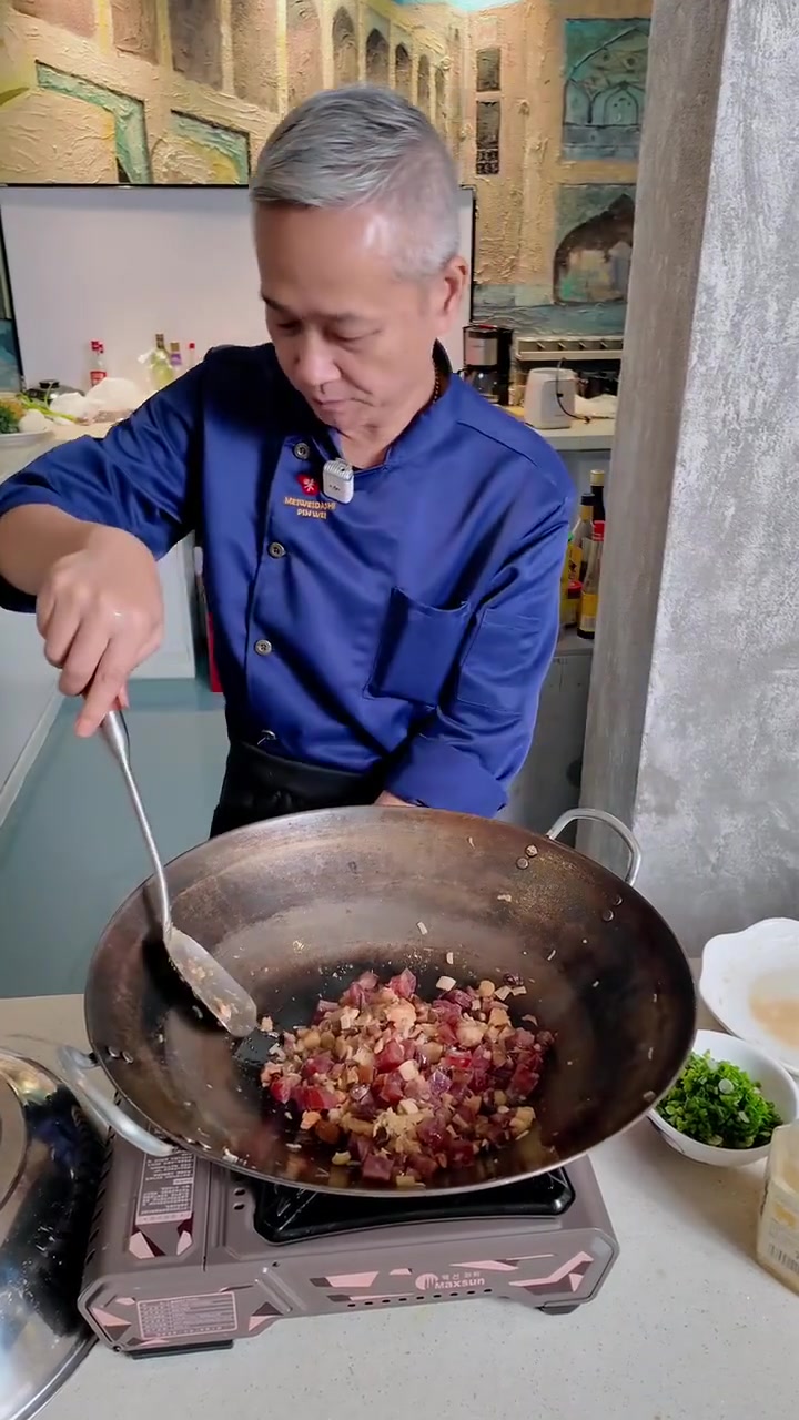 生炒糯米饭教程！八十年代的味道，超香超好吃！