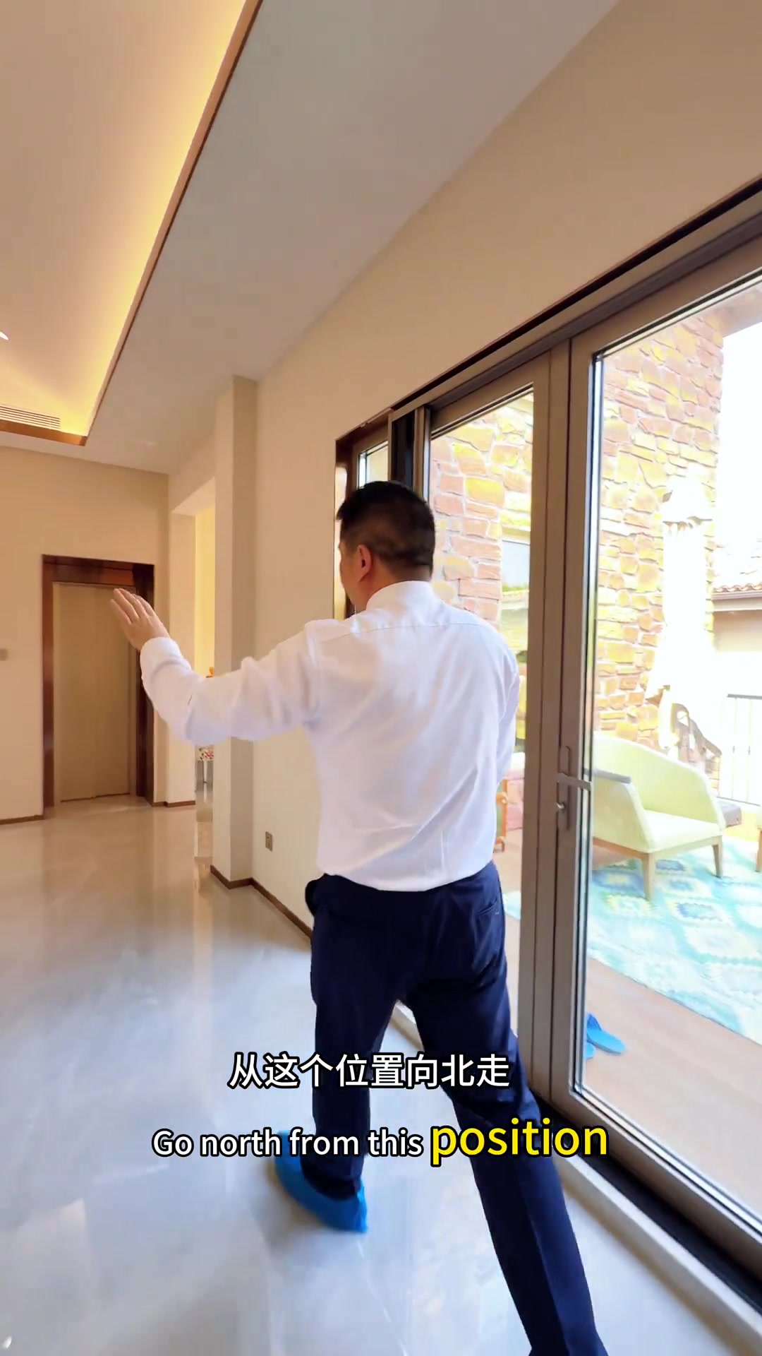 昌平小汤山御汤山熙园376平米F户型豪装独栋别墅  别墅南入户设计，门前开阔，停车便捷。南