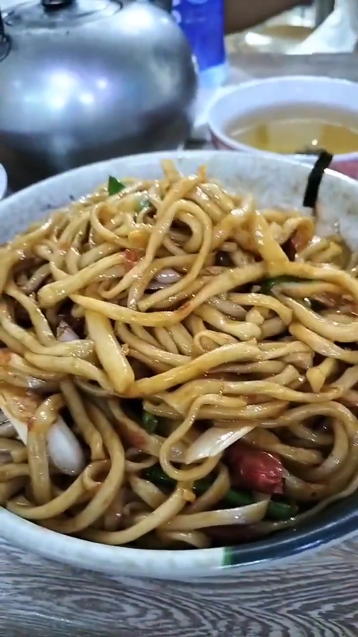 新疆特色美食,干煸炒面,20元一分,#川妹生活新疆30年,分享新疆美食