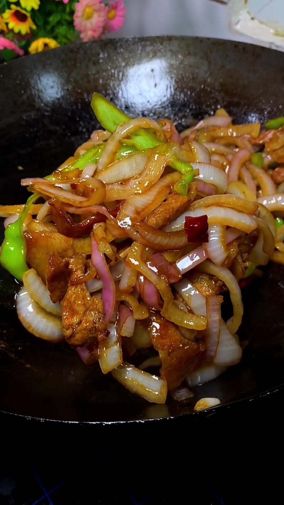 洋葱炒猪肉的家庭做法