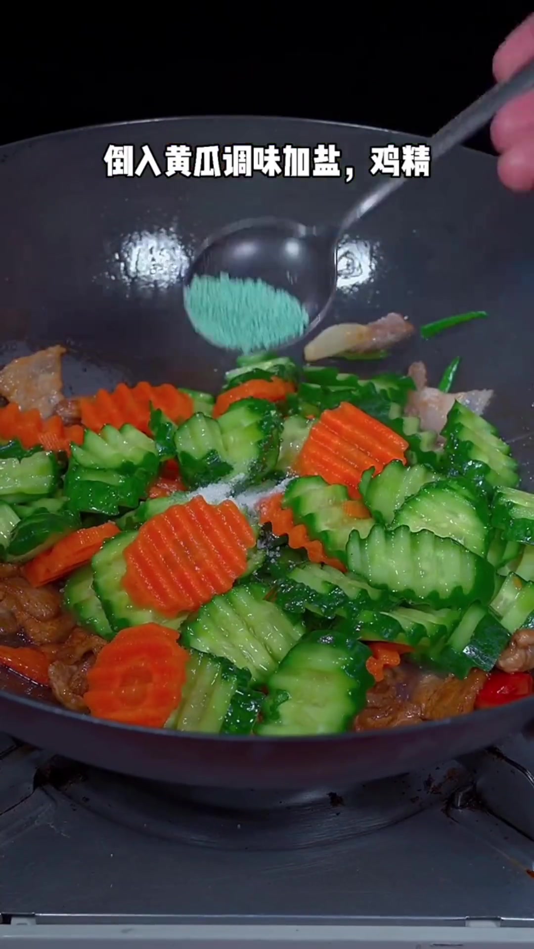 黄瓜炒肉这样做好看又好吃