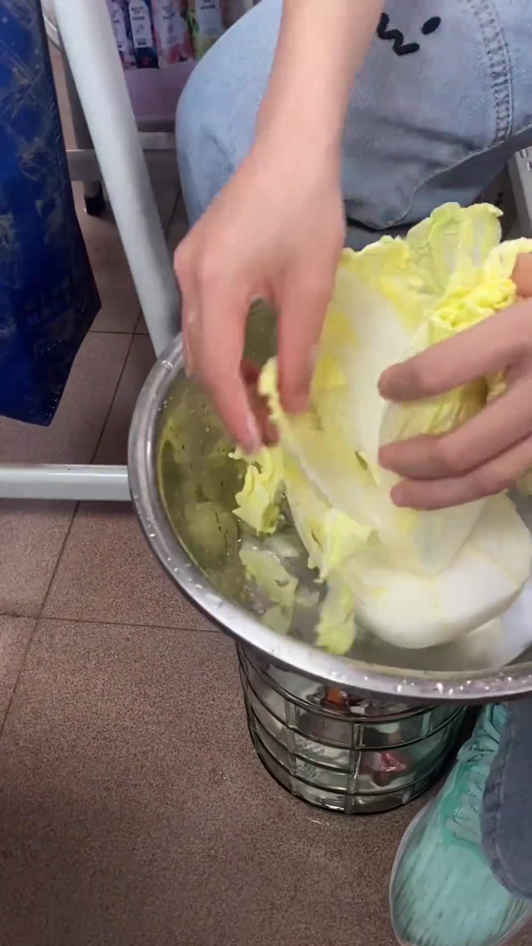 学校食堂饭菜难吃？自制辣白菜配粥超绝！