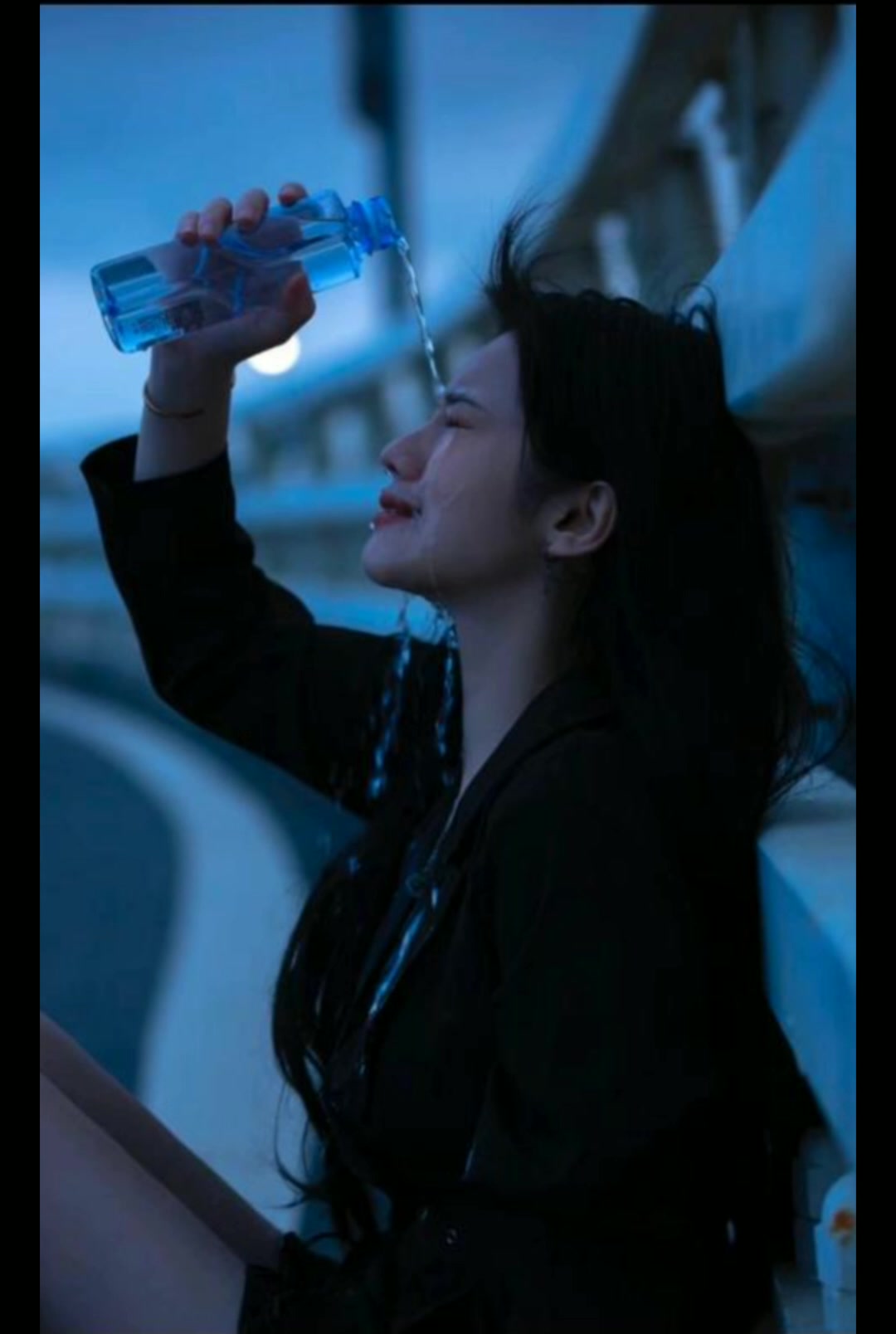 伤感的头像可以换这个