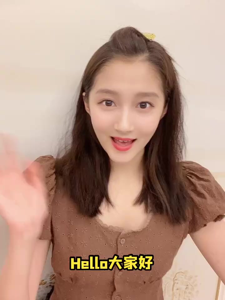 关晓彤自制早餐：牛油果能量蛋卷