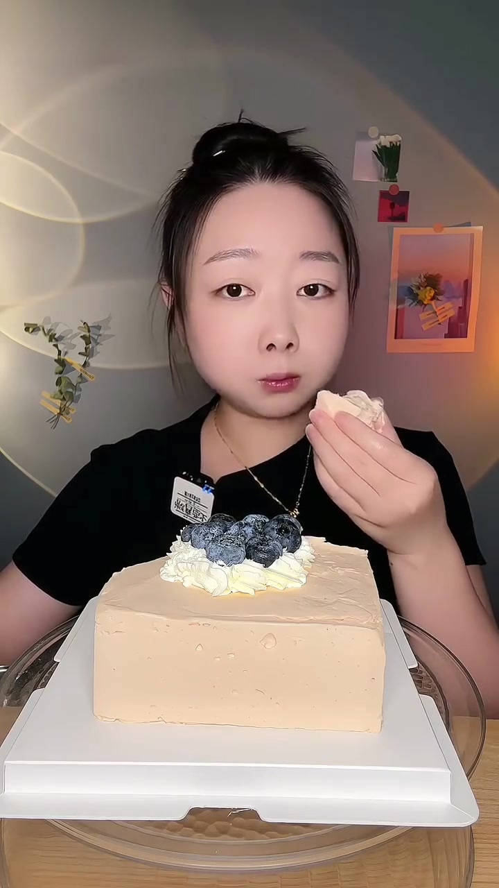 白脱硬奶油蛋糕，丝丝滑滑