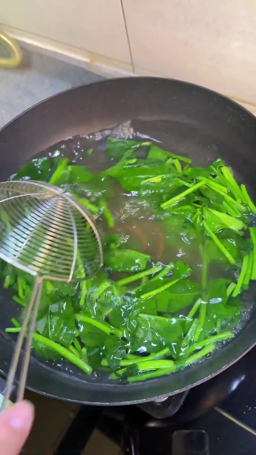 年后自律餐！香菇菠菜鸡蛋汤，鲜美好喝快试试