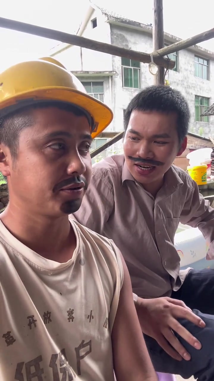 秋天的第一杯奶茶，难道不可以秋天的第一泡屎吗？