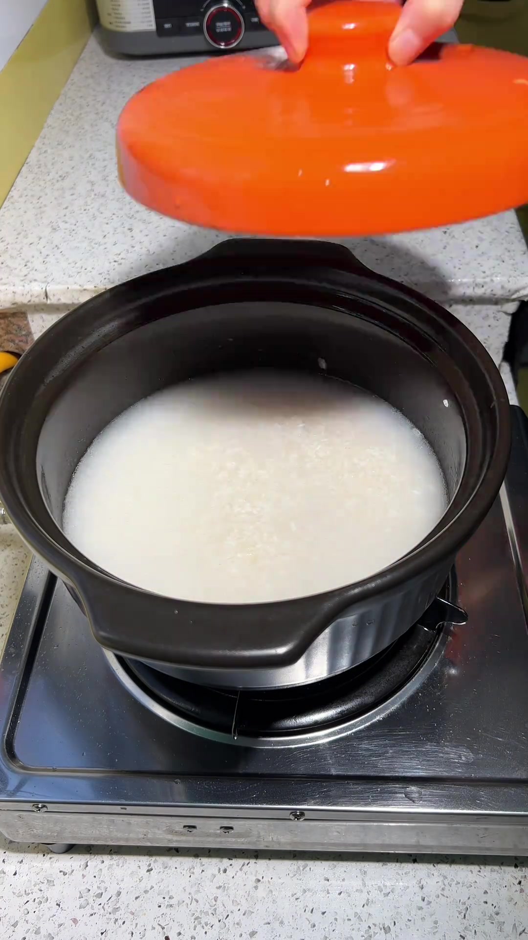 很好吃的排骨煲仔饭，可以试试哈