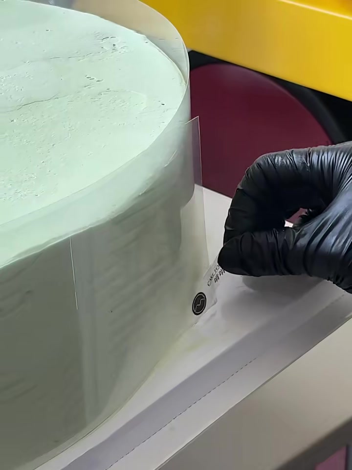 请查收你的14寸榴莲椰奶冻蛋糕～