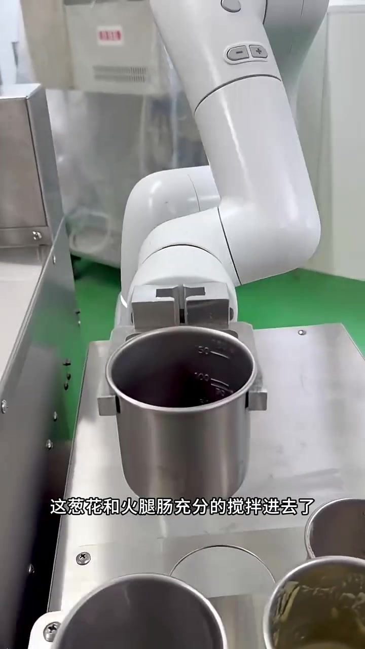 国外研发的机器蛋炒饭