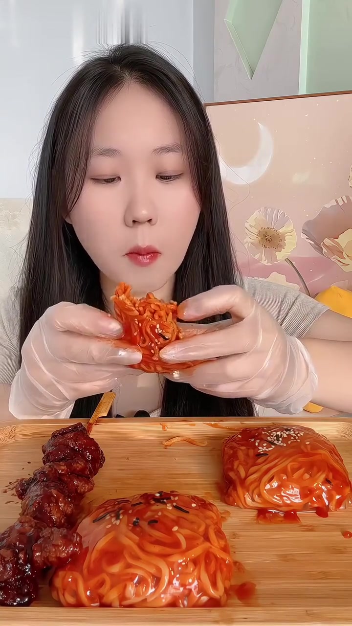 春卷火鸡面便利店串串来啦!