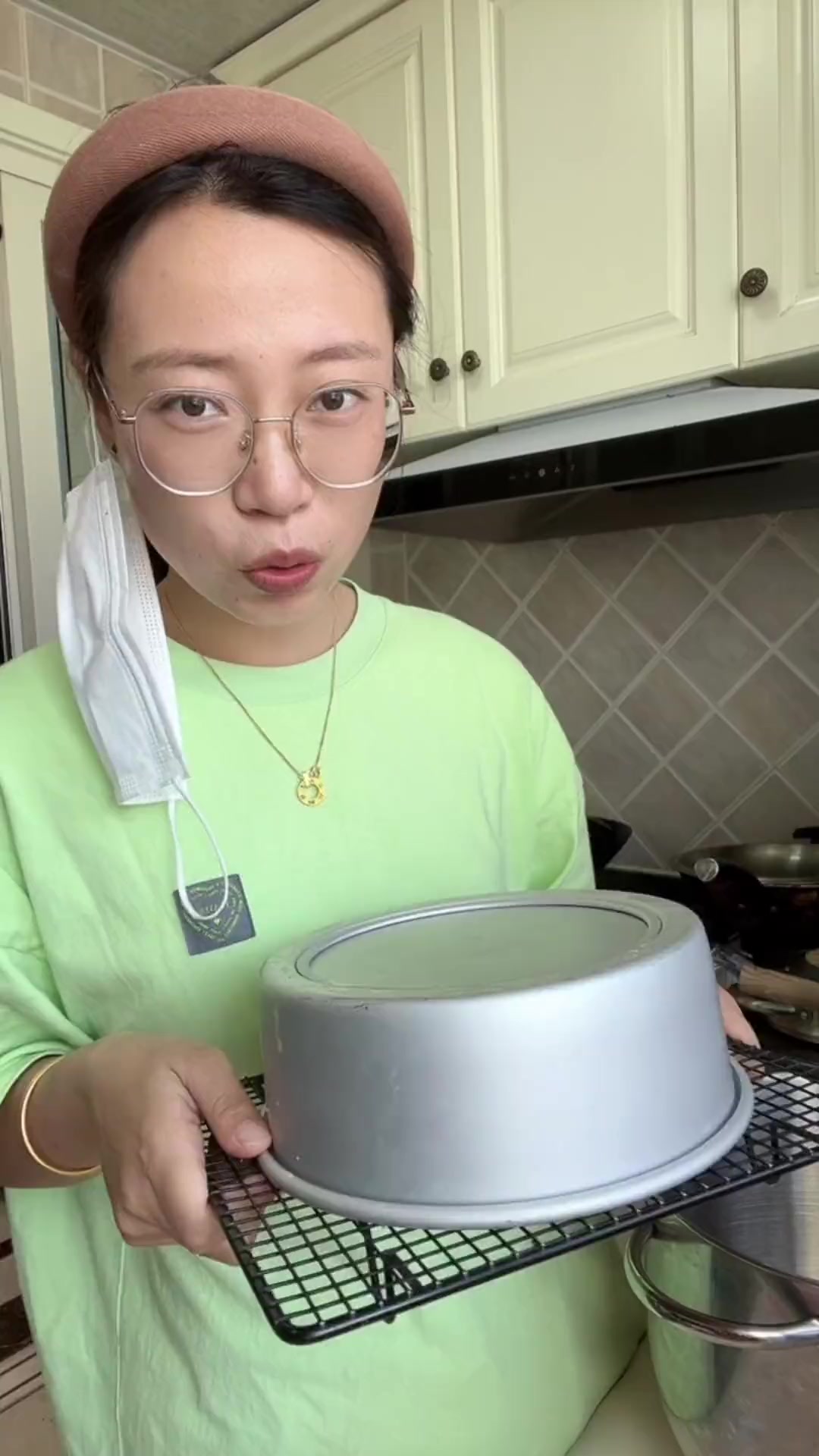 娃上学后全职妈妈的快乐,做复古蛋糕超费奶油