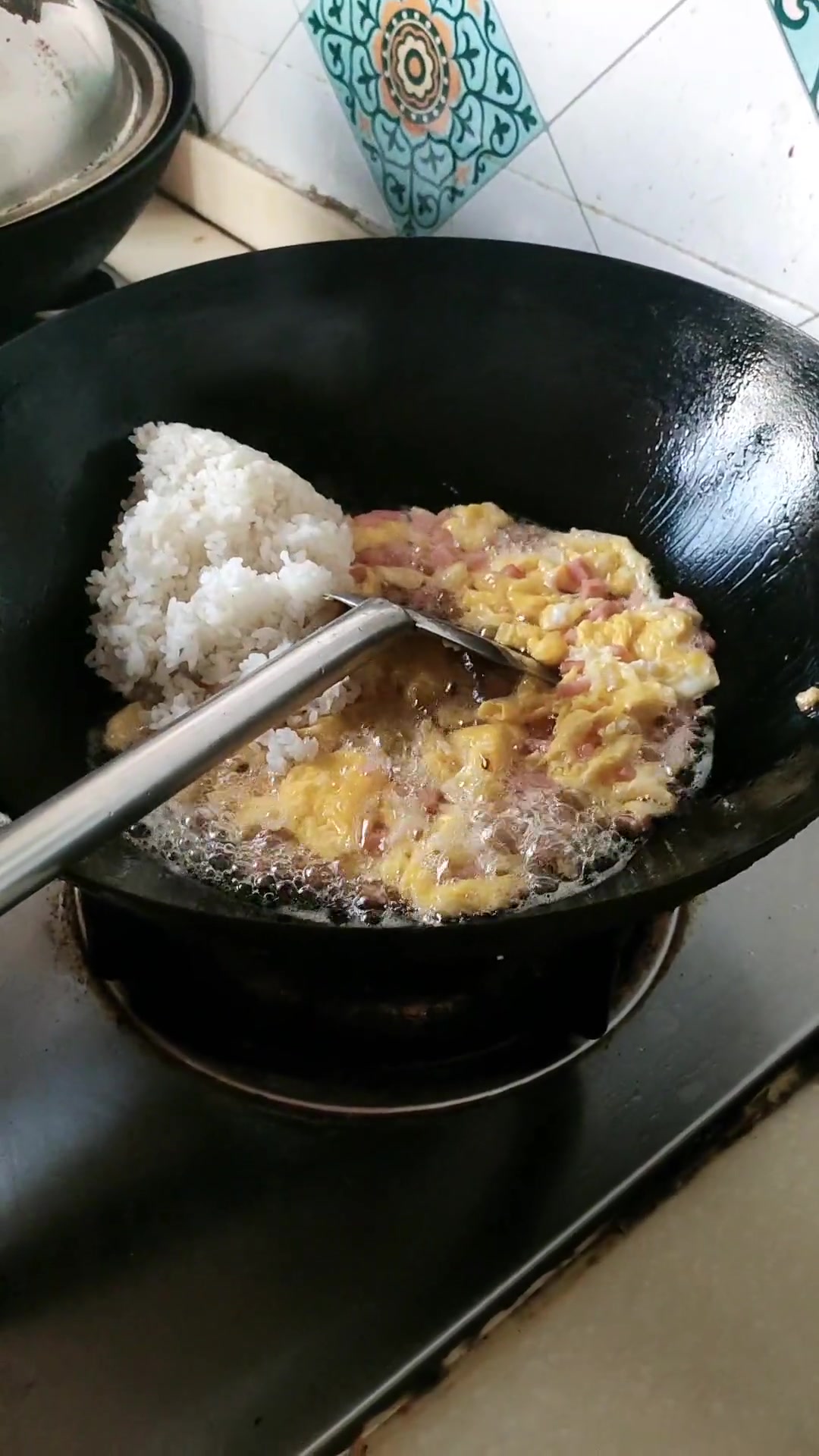 奶奶家特产咸菜炒饭,简单做法超好吃!