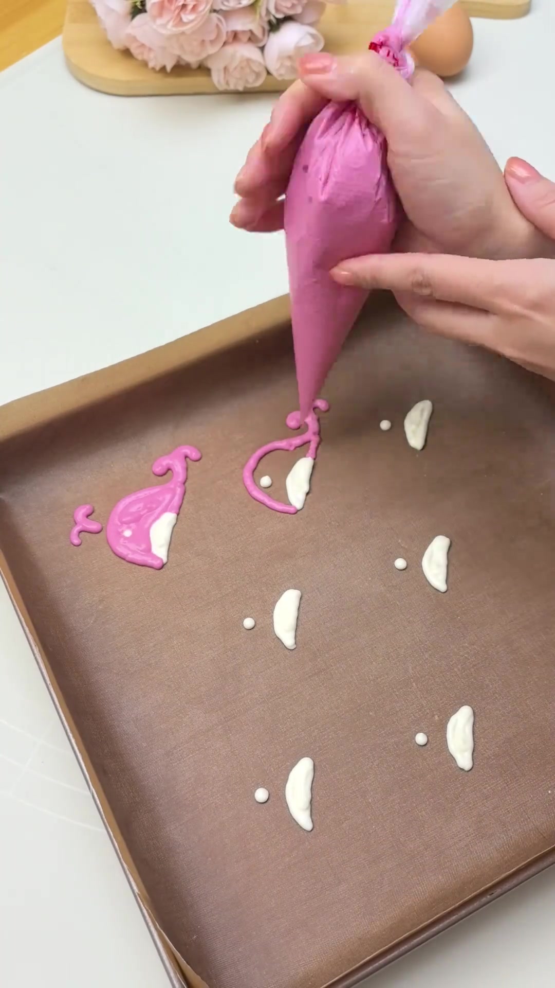 萌趣鲸鱼蛋糕卷，开启甜蜜海洋之旅