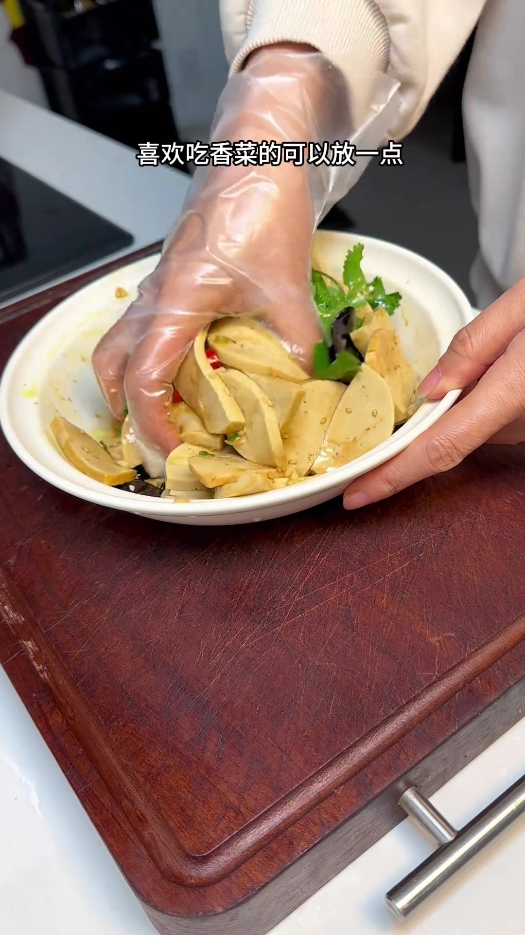 今日晚餐:剁椒鱼头煲等简单家常菜