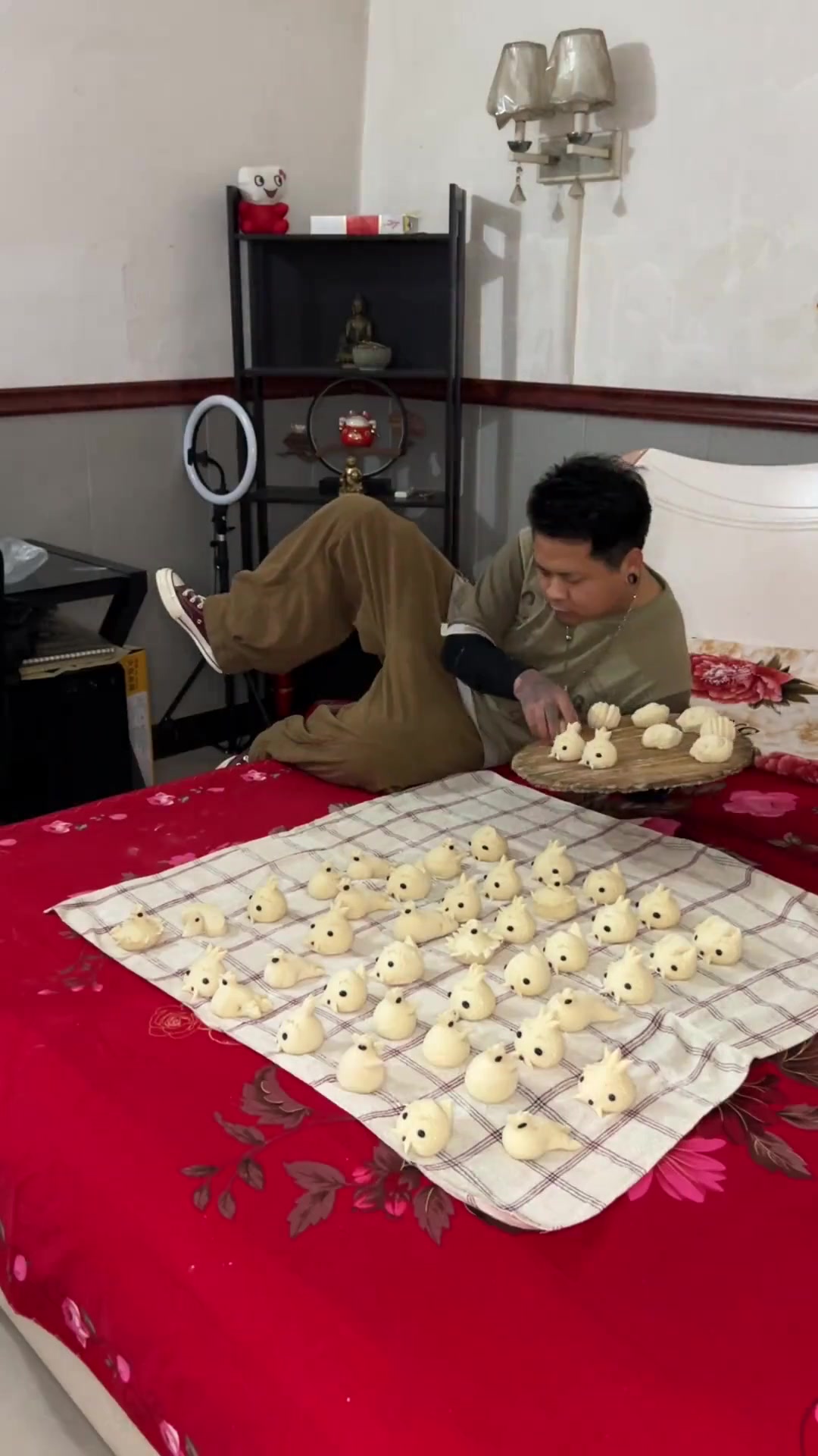 陕西传统纯手工花馍，应属非遗，还有人做吗？