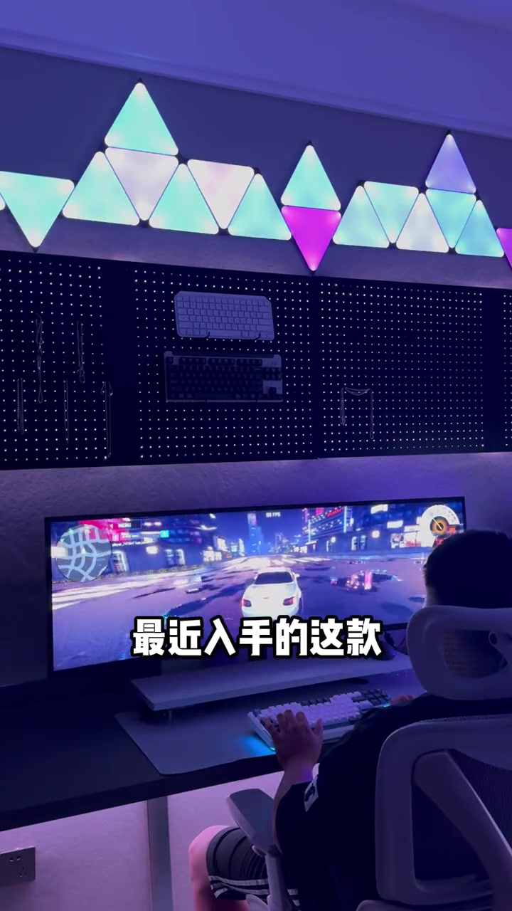 49寸超长带鱼屏带回家，这也太爽了吧