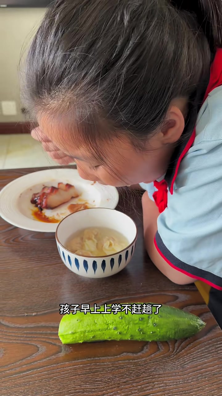 今天做的玉米鲜肉私房馄饨，皮薄馅大，简直是小朋友们的最爱