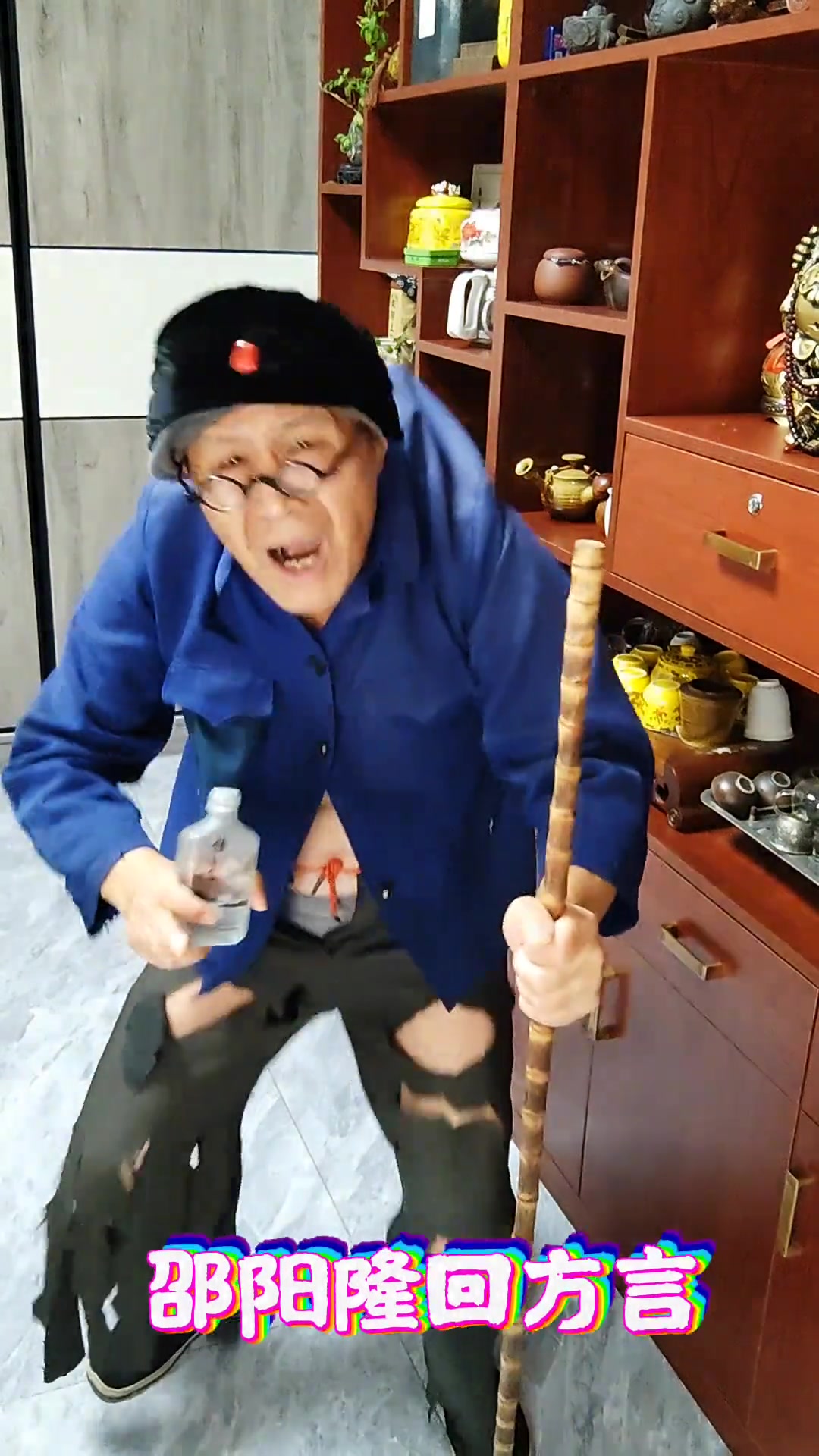 刮风、打雷且下雨